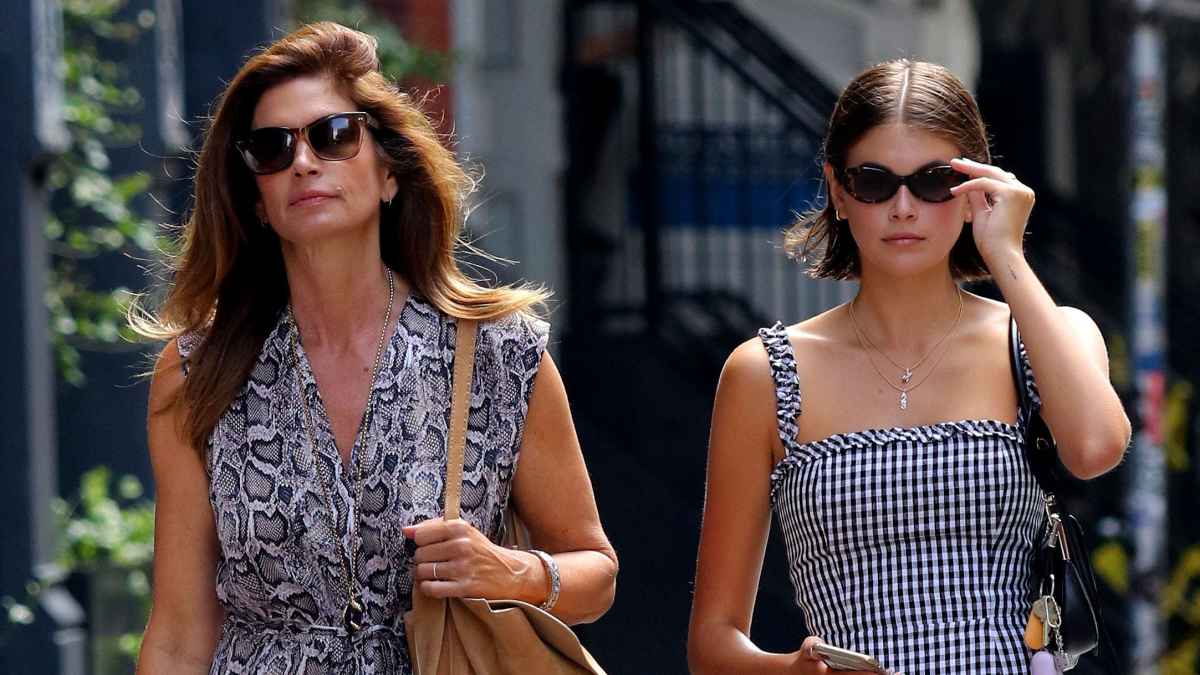 Kaia Gerber steps out with her parents to grab some lunch in NYC