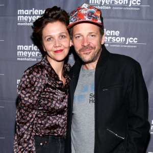 Maggie-Gyllenhaal-Peter-Sarsgaard