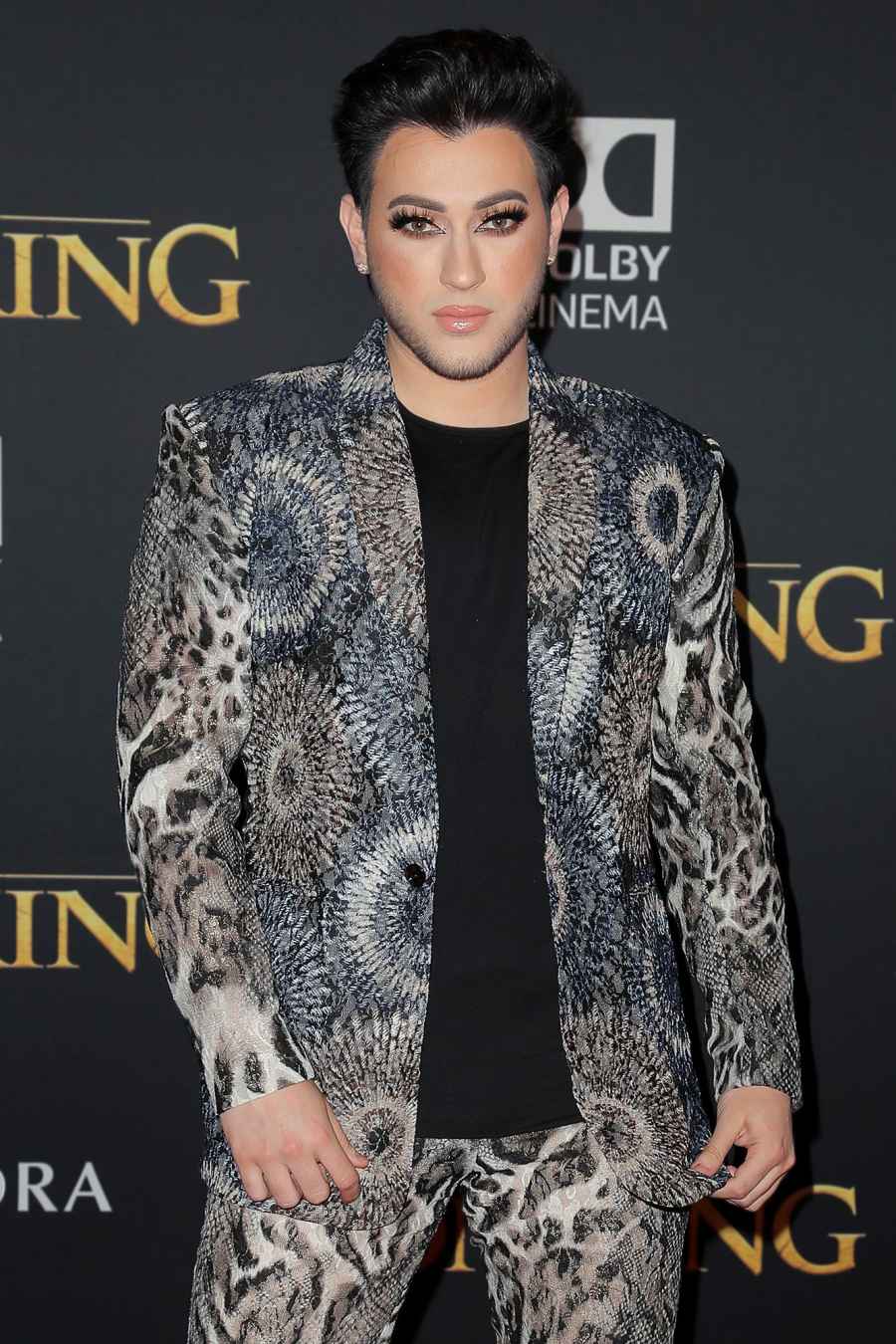 Manny MUA What's in My Bag