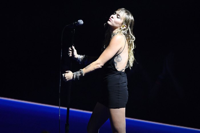 Vmas 2019 Miley Cyrus Performs ‘slide Away Amid Liam Divorce 