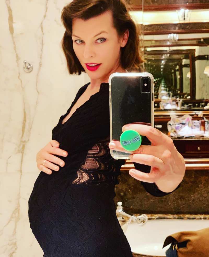 Milla-Jovovich-pregnant