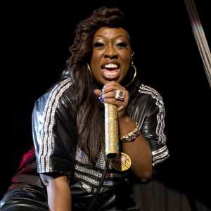 Missy Elliot Performing