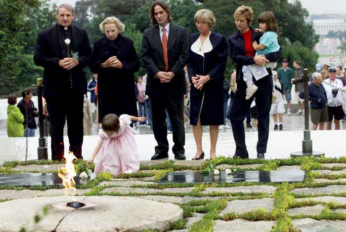 Robert-F.-Kennedy's-granddaughter-Saoirse-Kennedy-Hill-John-F.-Kennedy's-gravesite