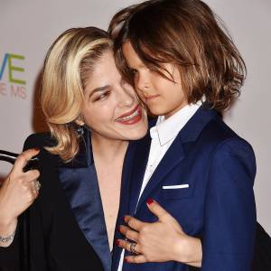 Selma-Blair-Dives-Into-Pool-Naked-After-Son-Arthur-Pushes-Her-In