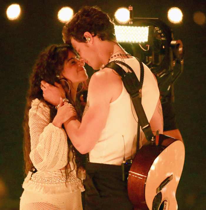 Shawn Mendes and Camila Cabello to Kiss During VMAs 2019 Performance