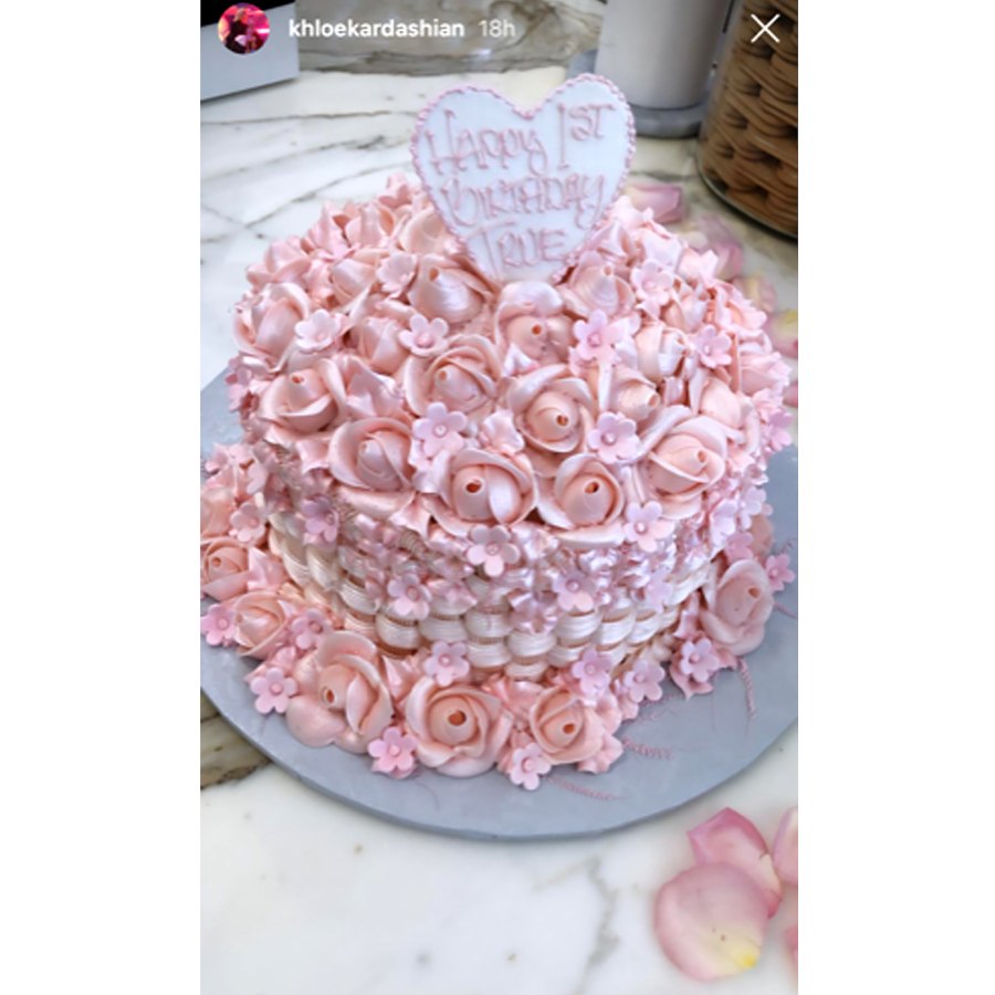 The Kardashian Family's Most Extravagant Cakes