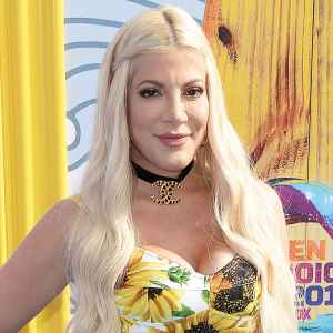Tori Spelling Sunflowers Teen Choice Awards 2019