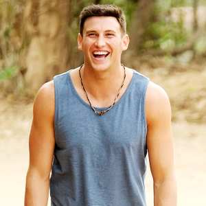 Blake Horstmann Puts the Moves Half the Cast Bachelor in Paradise