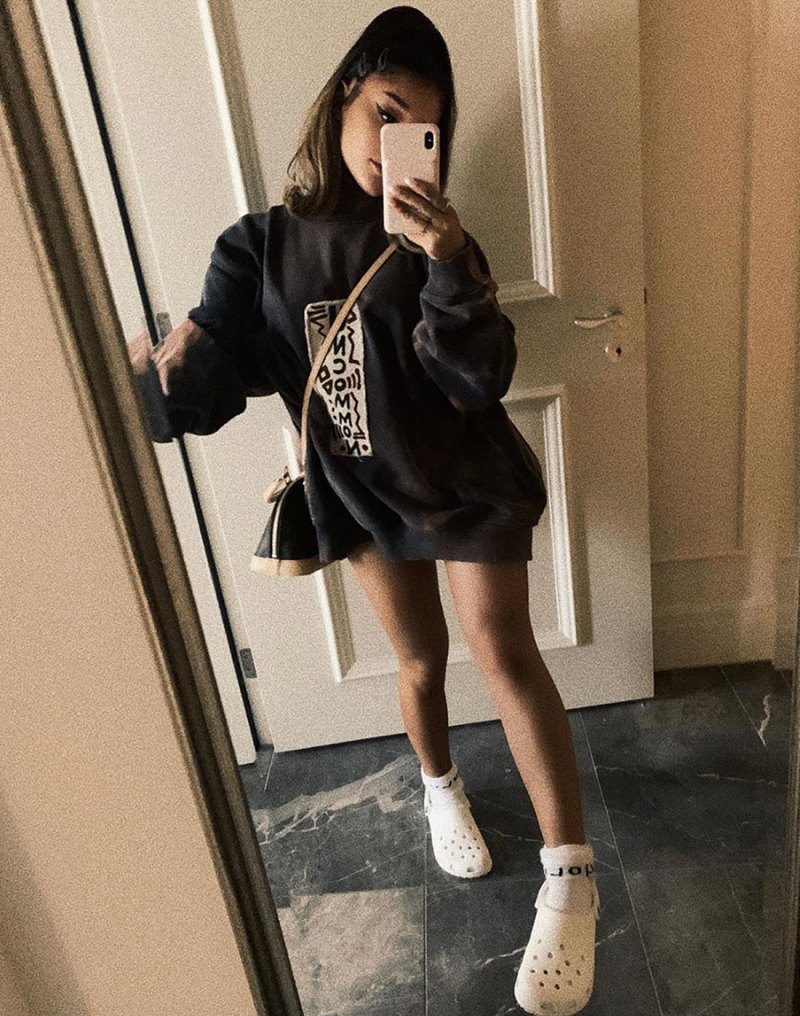 Ariana Grande Wears Crocs in Instagram Mirror Selfie