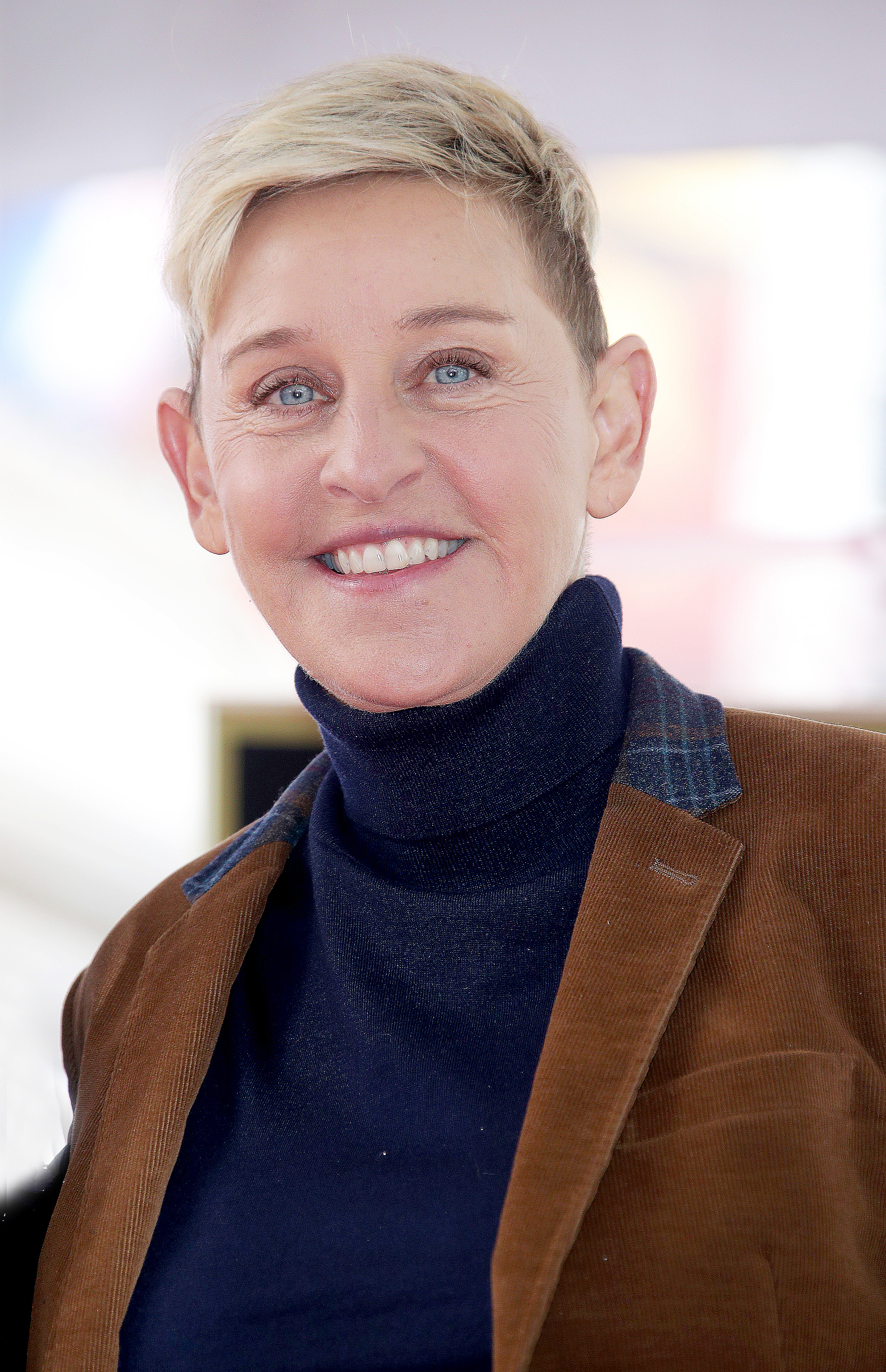 Ellen Degeneres Gray Hair After Bad Dye Job