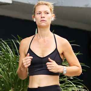 Jogging gallery Claire Danes