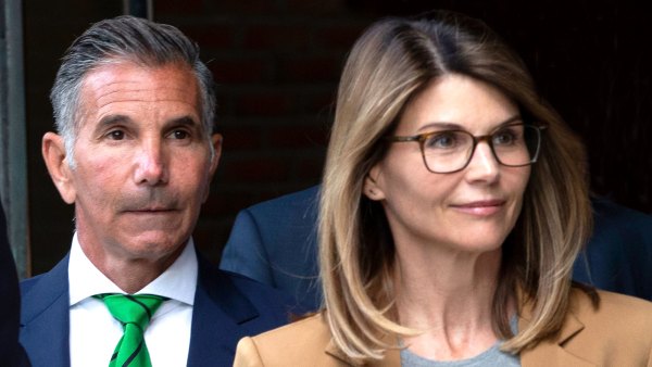 Lori Loughlin’s Friends ‘Think She Should Leave’ Mossimo Giannulli Amid the College Admissions Scandal