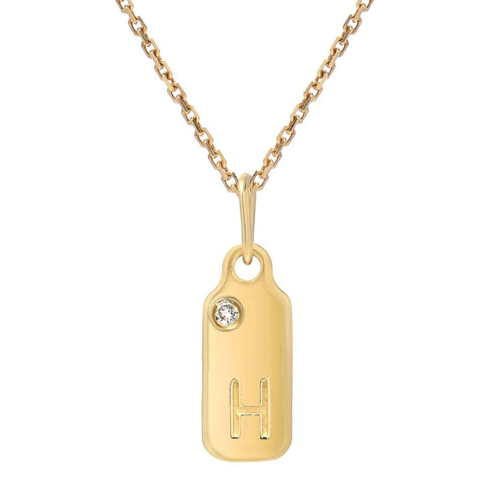 Meghan Markle Wears Prince Harry Initial Necklace
