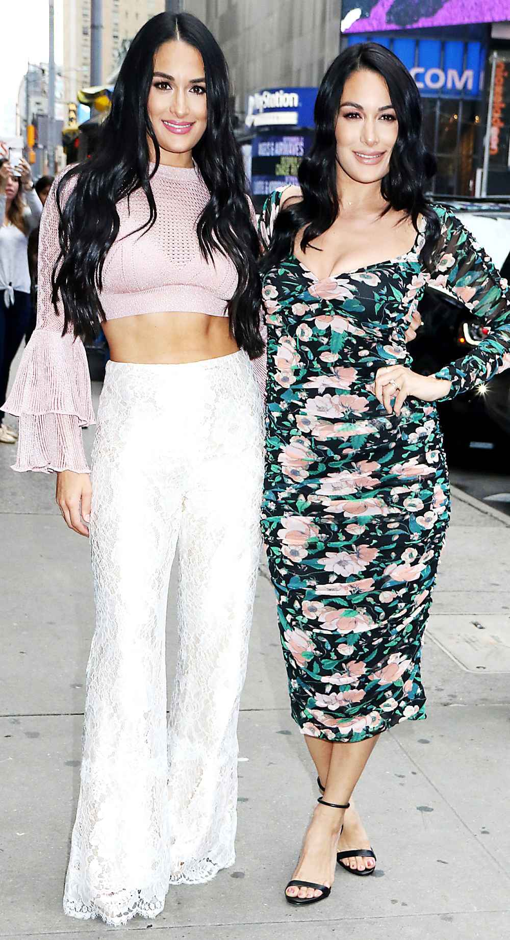 Nikki Bella Brie Bella Talk Beauty