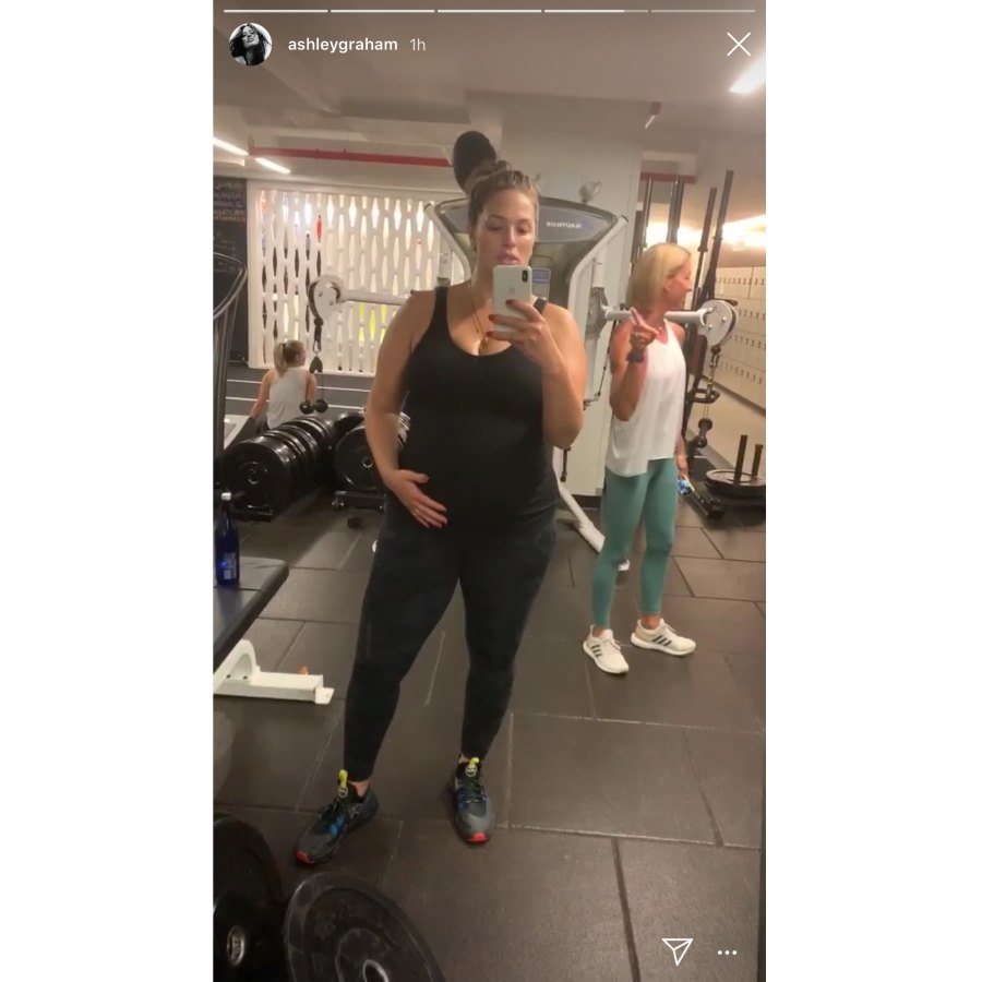 Pregnant Ashley Graham Working Out