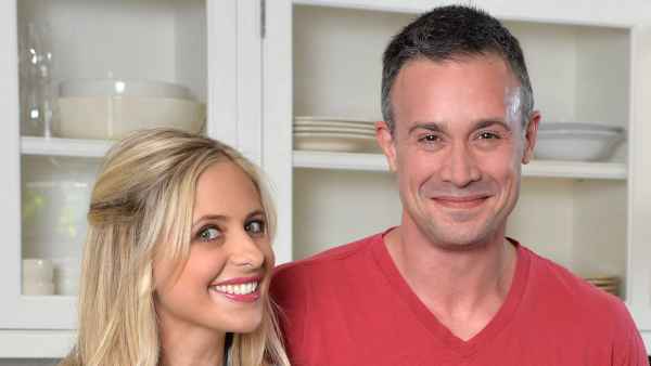 Sarah Michelle Gellar and Freddie Prinze Jr.