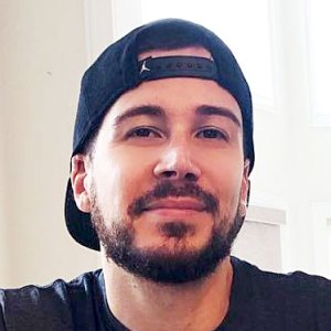 Vinny Guadagnino Shows Crazy Abs and Tan in New Keto Diet After Pic