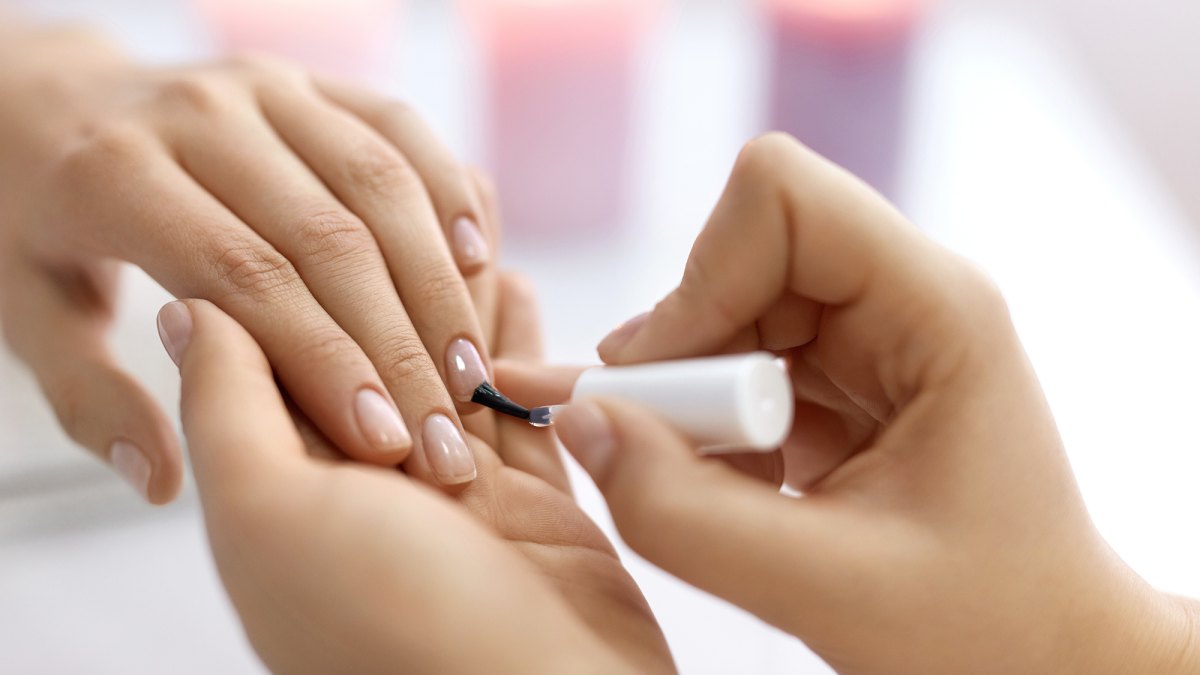 nails