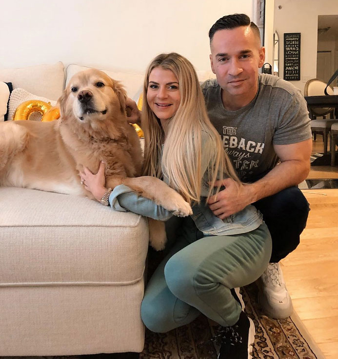 12-Mike-‘The-Situation’-Sorrentino-Shares-Sweet-Family-Pic-With-Wife-Lauren
