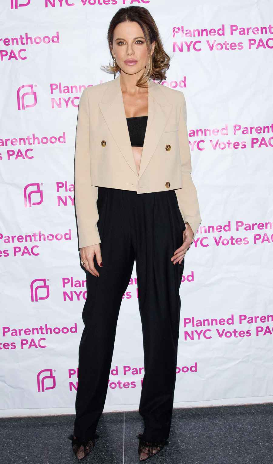 Kate Beckinsale Cropped Blazer October 21, 2019