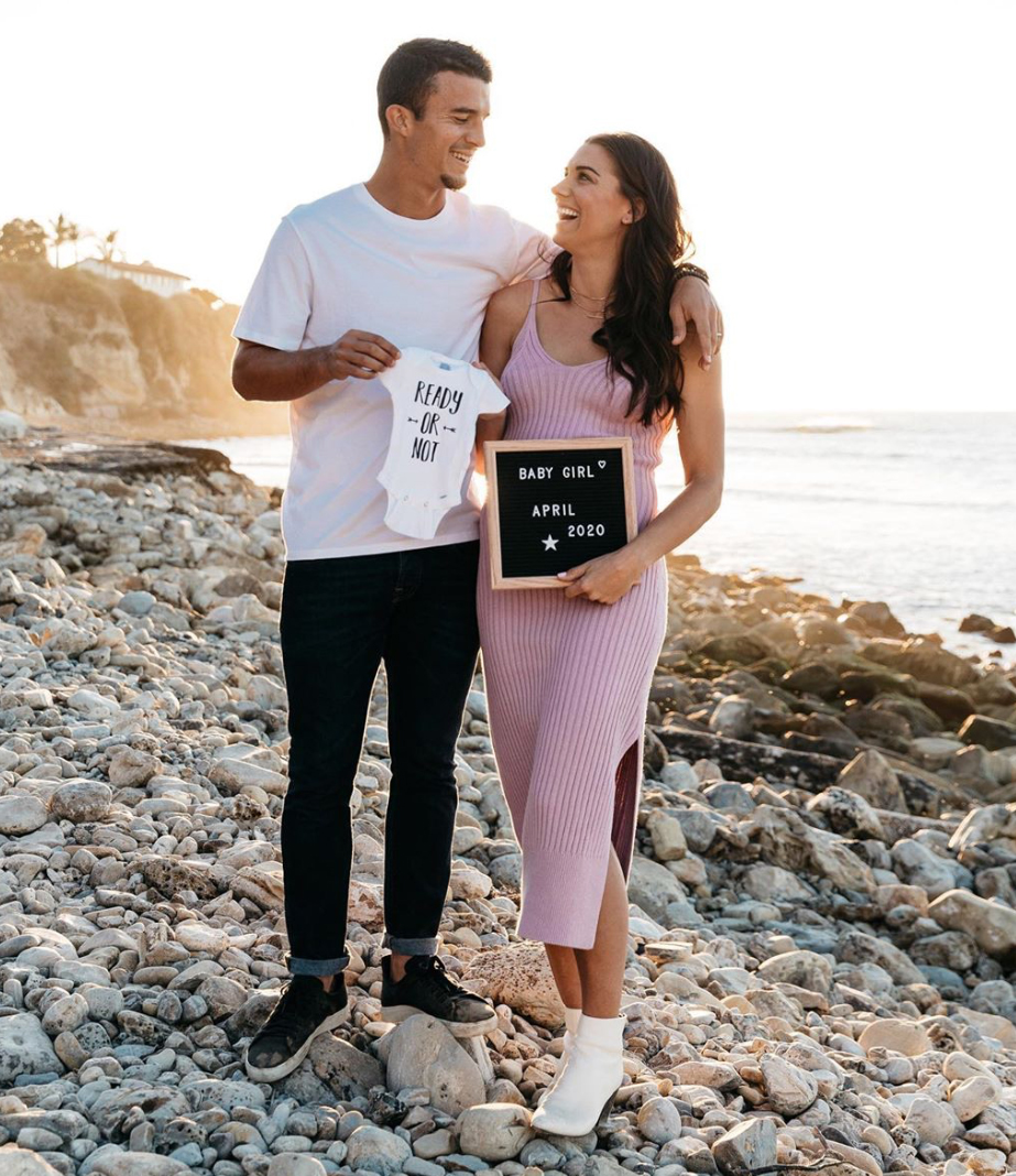 Alex Morgan Pregnant, Expecting 1st Child With Servando Carrasco