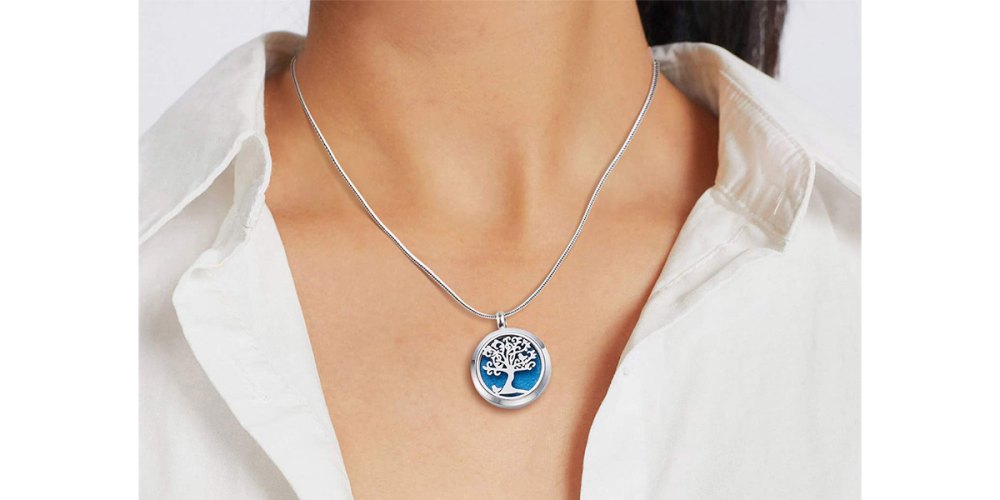 Amazon-Essential-Oil-Necklace