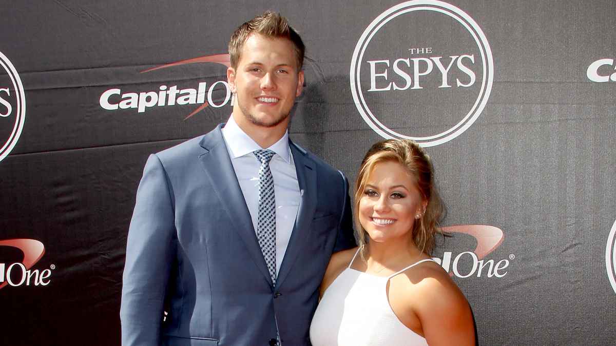 Andrew-East-Shawn-Johnson-Recalls-Miscarriage