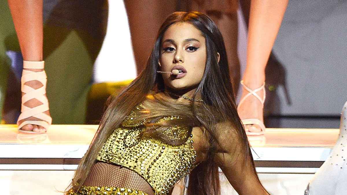 Ariana Grande Ditches Ponytail, Wears Hair Down on Tour: Pics