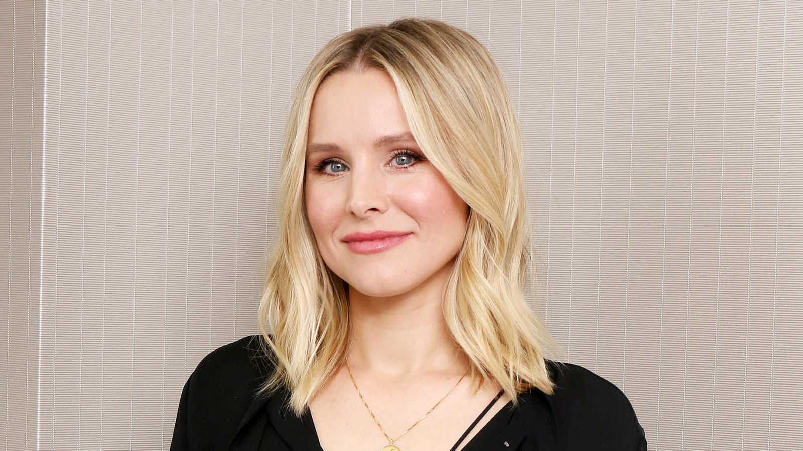 I Replaced My Perfume With Amber Oil Because Kristen Bell Said It Was Cool  — PHOTOS