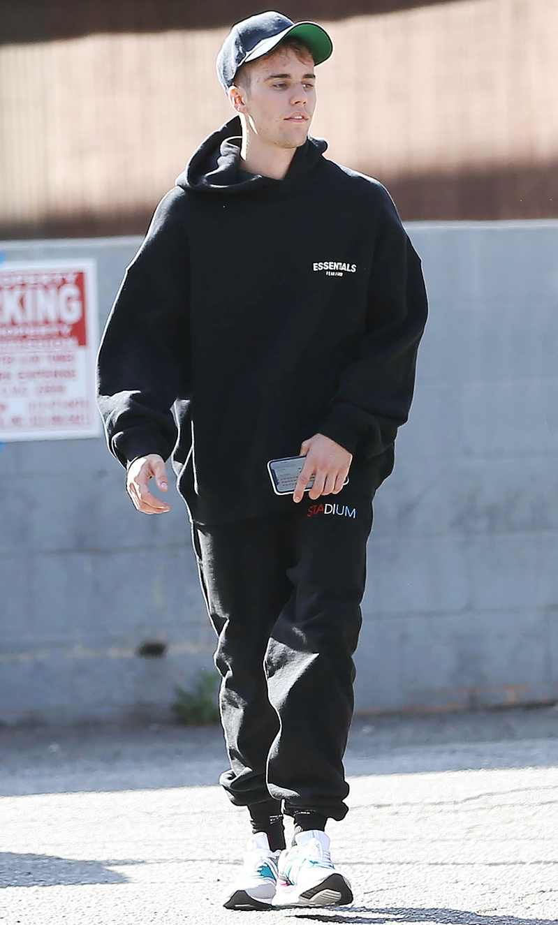 Celebs Wearing Sweats - Justin Bieber