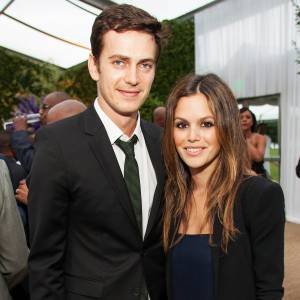 Exes-Rachel-Bilson-and-Hayden-Christensen-Take-Daughter-To-Disneyland