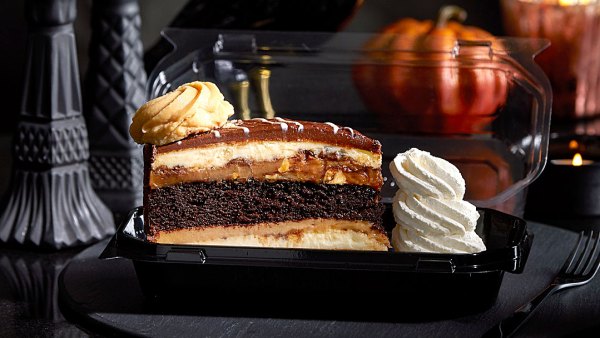 Free Halloween Treats From The Cheesecake Factory All Week