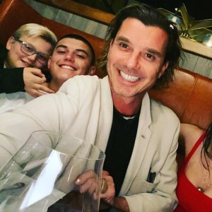 Gavin Rossdale Shares Rare Photo With All 4 of His Kids