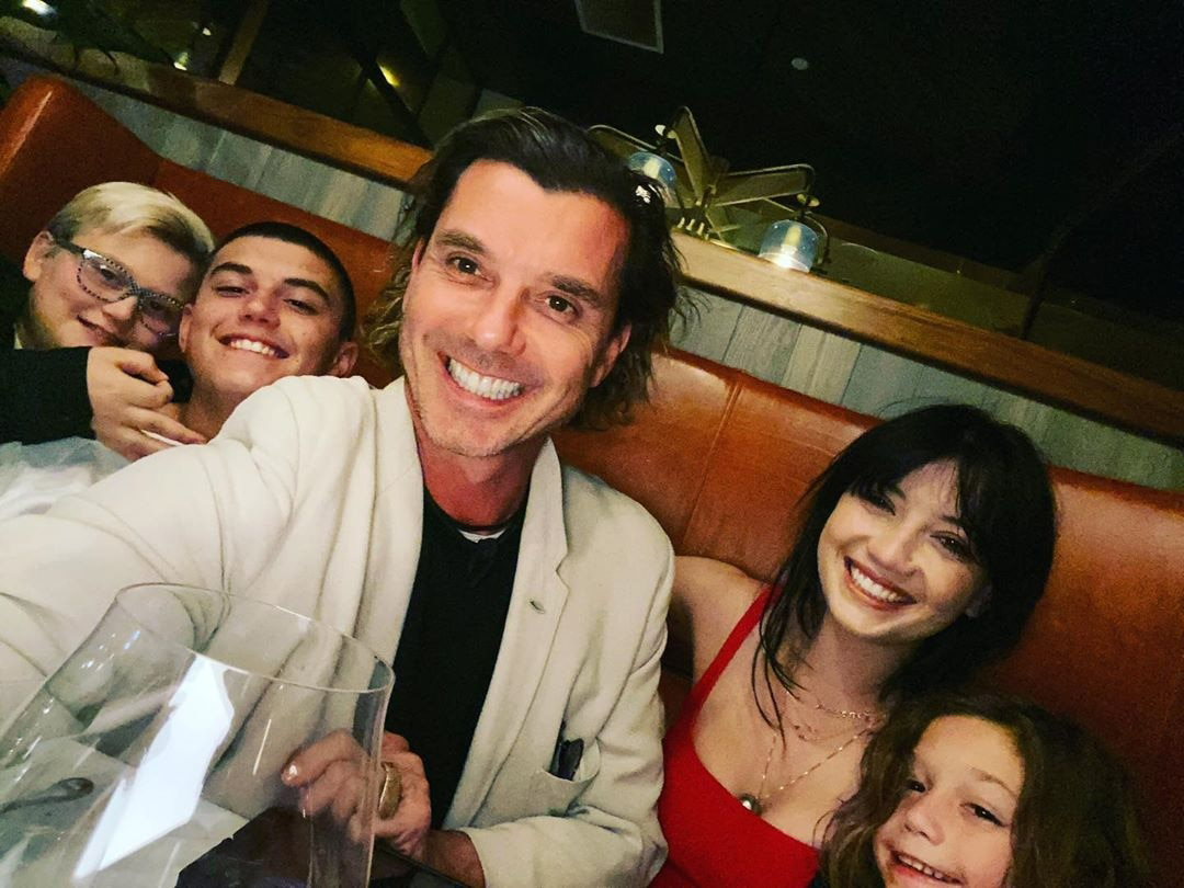 Gavin Rossdale Shares Rare Photo With All 4 of His Kids