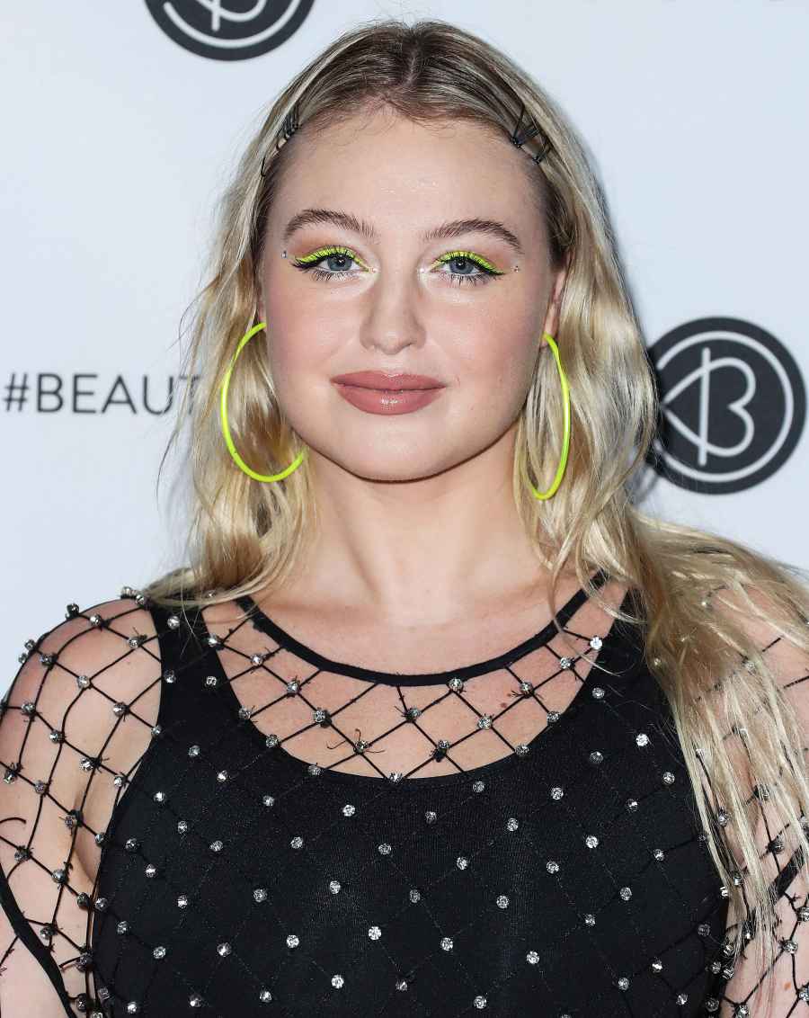 Halloween Beauty Ideas - Iskra Lawrence