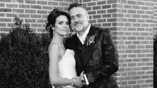Hilarie-Burton-and-Jeffrey-Dean-Morgan-wedding-photo