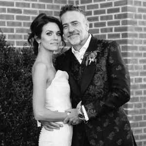 Hilarie-Burton-and-Jeffrey-Dean-Morgan-wedding-photo