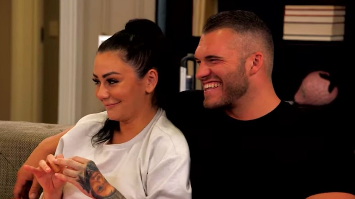 Jersey Shore Sneak Peek Jenni JWWow Farley and Boyfriend