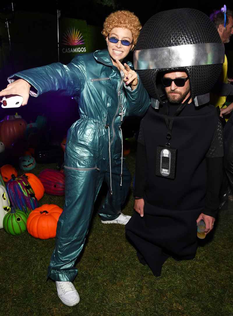 Jessica Biel as Justin Timberlake and Justin Timberlake as a Microphone for Halloween Costume 2019