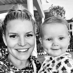 Jessica Simpson’s Daughter Has Matching Dimples