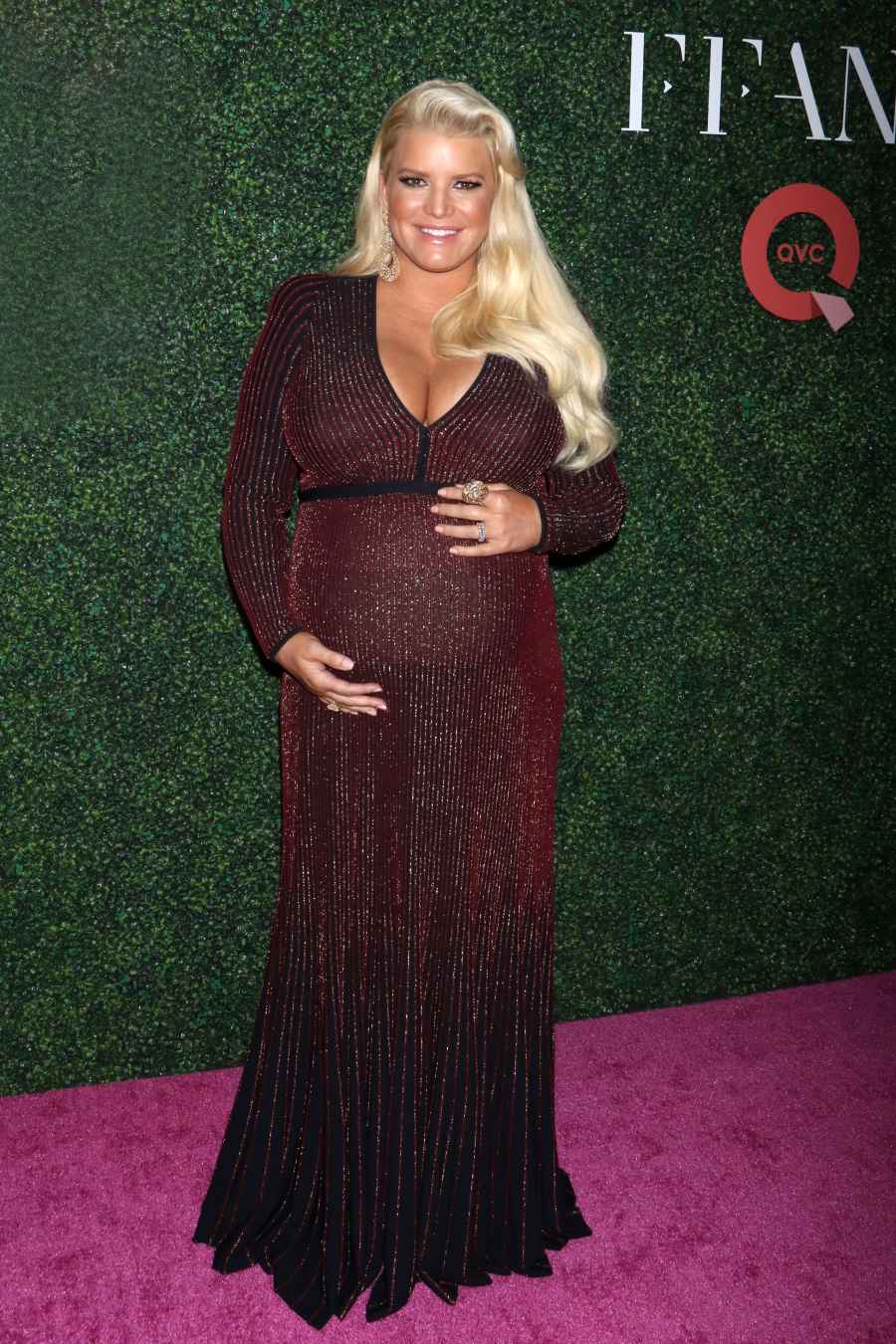 Jessica Simpson’s Body Evolution 2018 Red Sparkle Dress Baby Bump Birdie