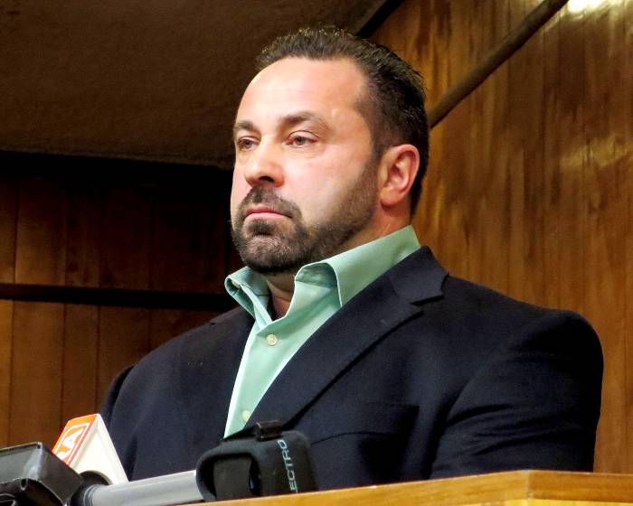 Joe-Giudice-Looks-Totally-Different-in-First-Photo-Since-ICE-Release-2