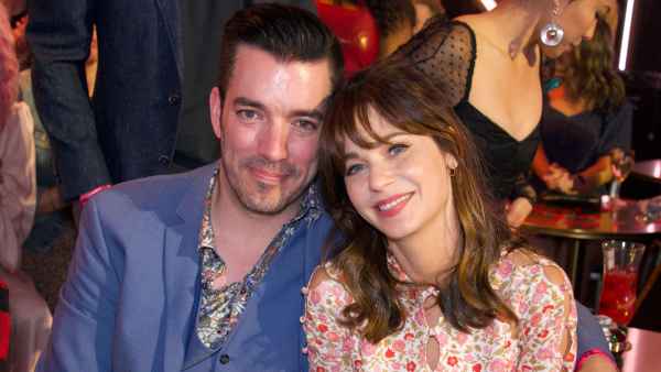 Jonathan Scott and Zooey Deschanel Double Date With Drew Scott and Linda Phan at ‘DWTS’