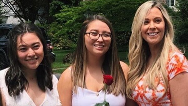 Kate-Gosselin-Gushes-Over-Twin-Daughters