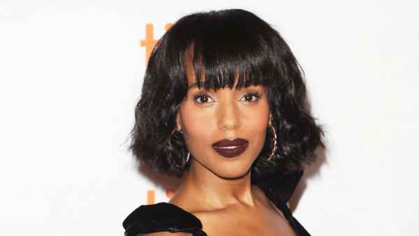 Kerry Washington Does Face Masks with Dad