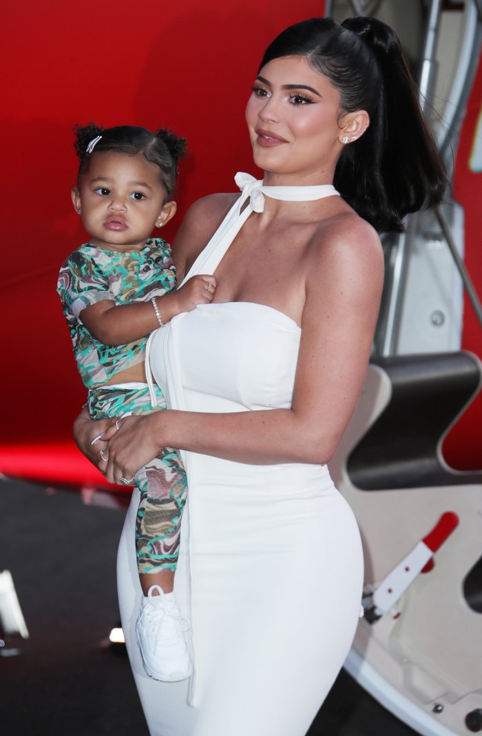 Kylie Jenner Shares Throwback Pregnancy Pic ‘baking’ Stormi