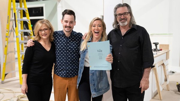 Hallie Todd, Jake Thomas, Hilary Duff, and Robert Carradine Lizzie McGuire BTS Behind The Scenes