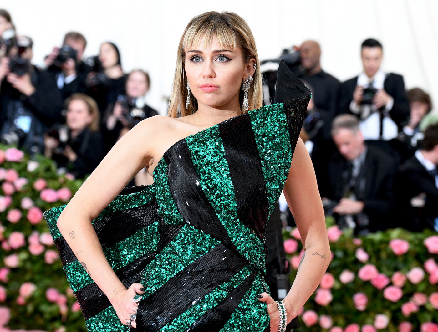 Miley Cyrus Clarifies Sexuality Comments After Backlash 