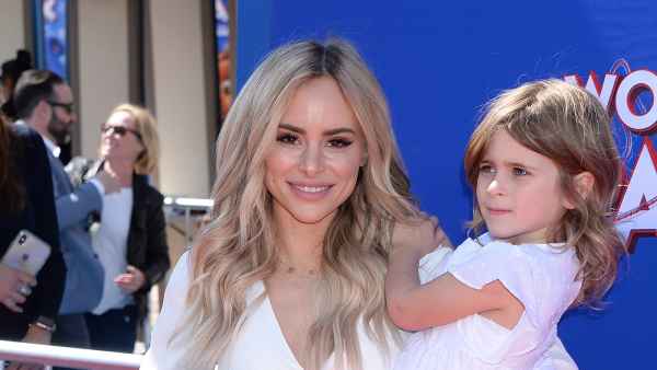 Amanda Stanton With Her Two Daughters