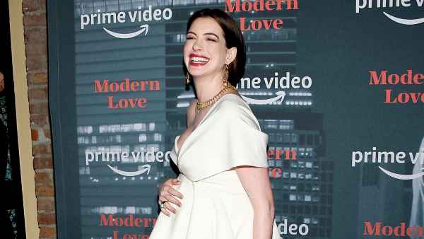 Pregnant-Anne-Hathaway-Baby-Bump-Modern-Love-Red-Carpet